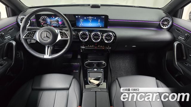 Mercedes-Benz A-Class (W177) A220 Sedan 2024 — фото 7