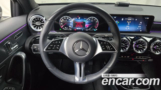 Mercedes-Benz A-Class (W177) A220 Sedan 2024 — фото 12