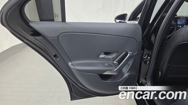 Mercedes-Benz A-Class (W177) A220 Sedan 2024 — фото 25