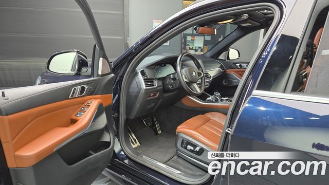 BMW X5 (G05) M50i 2021 — фото 10