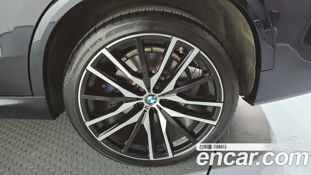 BMW X5 (G05) M50i 2021 — фото 27