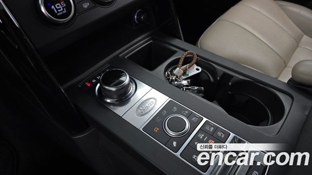 Land Rover Discovery 5 2.0 SD4 SE 2018 — фото 9