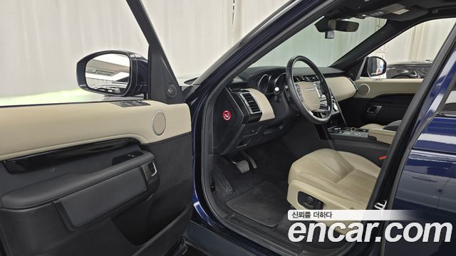 Land Rover Discovery 5 2.0 SD4 SE 2018 — фото 10