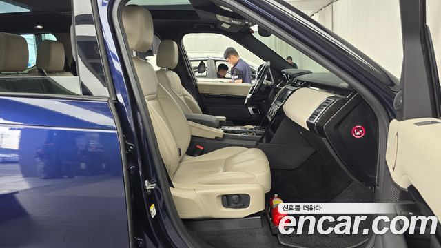 Land Rover Discovery 5 2.0 SD4 SE 2018 — фото 11