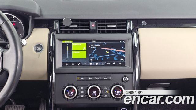 Land Rover Discovery 5 2.0 SD4 SE 2018 — фото 14