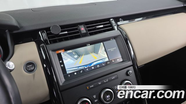 Land Rover Discovery 5 2.0 SD4 SE 2018 — фото 15