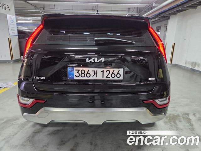 Kia Niro Signature 2022 — фото 3