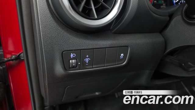 Hyundai Kona Gasoline 2.0 2WD Inspiration 2022 — фото 24