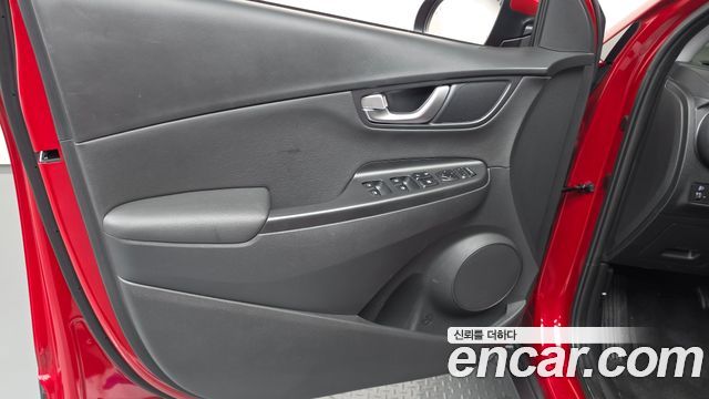 Hyundai Kona Gasoline 2.0 2WD Inspiration 2022 — фото 30