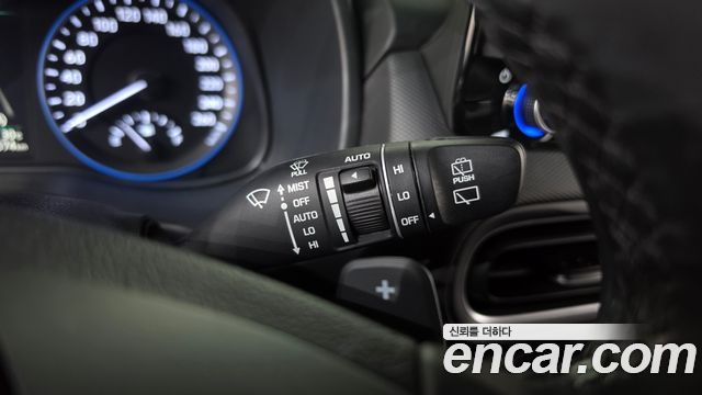 Hyundai Kona Gasoline 2.0 2WD Inspiration 2022 — фото 34