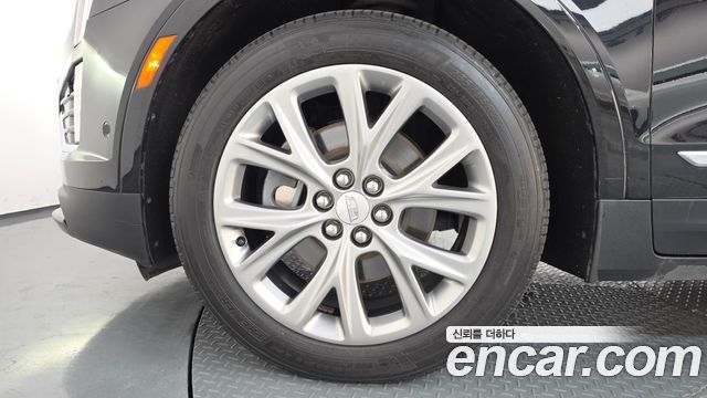 Cadillac XT5 3.6 Sport AWD 2020 — фото 5