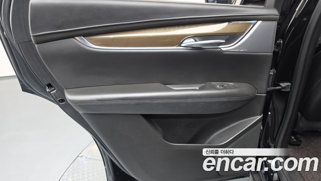 Cadillac XT5 3.6 Sport AWD 2020 — фото 31