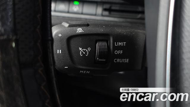 Peugeot 5008 (II) 1.2 Pure Tech GT 2022 — фото 20