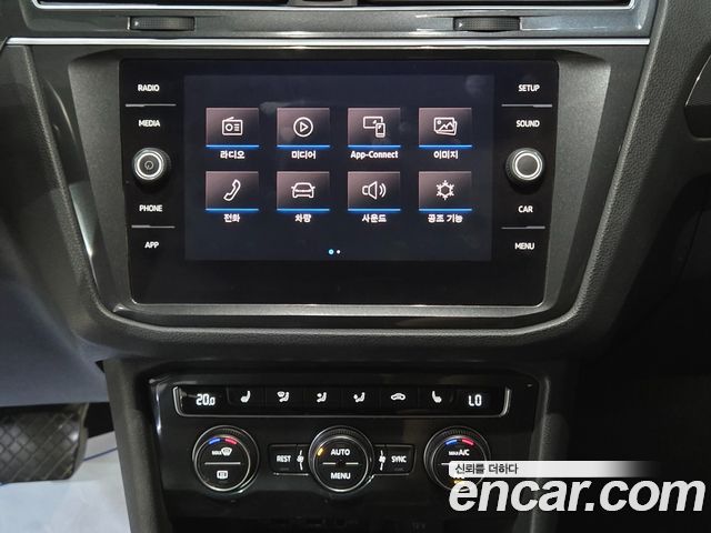 Volkswagen Tiguan (II) 2.0 TDI Premium 2018 — фото 15