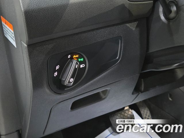 Volkswagen Tiguan (II) 2.0 TDI Premium 2018 — фото 18