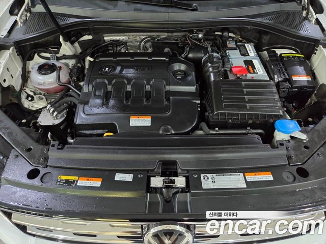 Volkswagen Tiguan (II) 2.0 TDI Premium 2018 — фото 22
