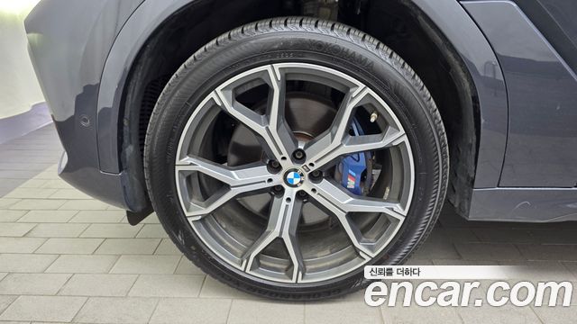 BMW X6 (G06) xDrive40i M Sport 2022 — фото 5