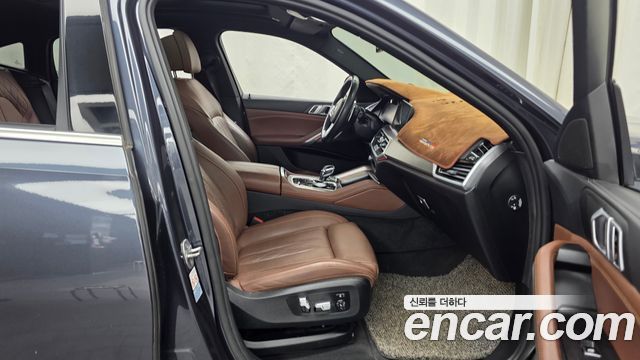 BMW X6 (G06) xDrive40i M Sport 2022 — фото 11