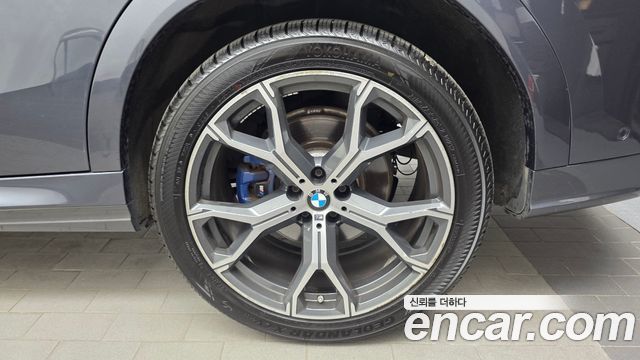 BMW X6 (G06) xDrive40i M Sport 2022 — фото 21