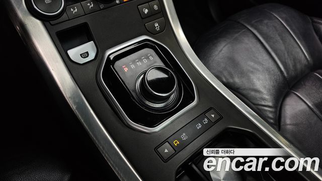 Land Rover Range Rover Evoque 2.0 TD4 SE 2018 — фото 9