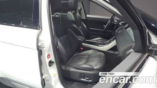 Land Rover Range Rover Evoque 2.0 TD4 SE 2018 — фото 12