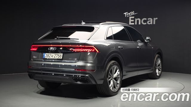 Audi Q8 (4M) 55 TFSI Quattro Premium 2022 — фото 2
