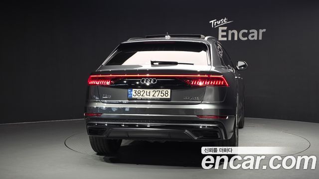 Audi Q8 (4M) 55 TFSI Quattro Premium 2022 — фото 4