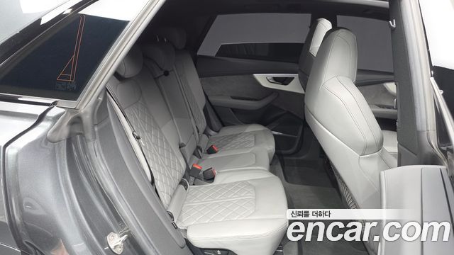Audi Q8 (4M) 55 TFSI Quattro Premium 2022 — фото 11