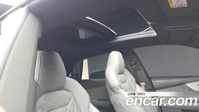 Audi Q8 (4M) 55 TFSI Quattro Premium 2022 — фото 15