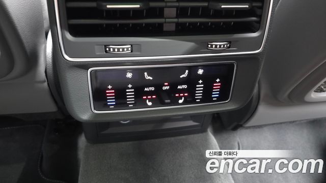 Audi Q8 (4M) 55 TFSI Quattro Premium 2022 — фото 19