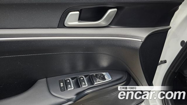 Kia K5 (III) 2.0 LPI(Renter car) Strandard 2023 — фото 29