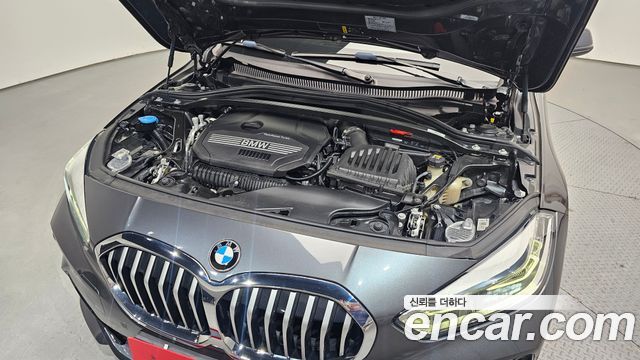 BMW 1 Series (F40) 120i M Sports 2021 — фото 6