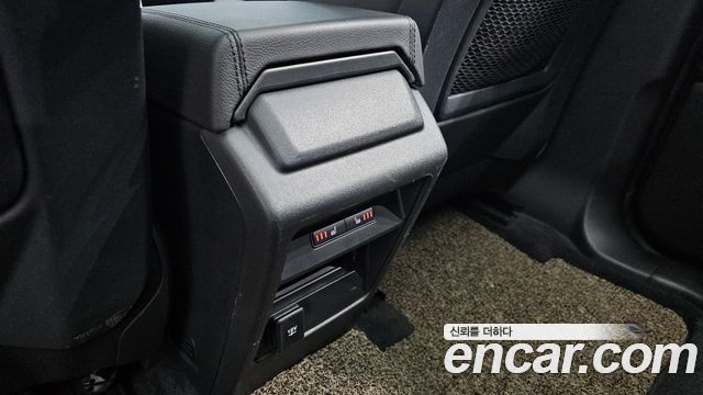 Land Rover Discovery Sport 2.0 TD4 SE 2019 — фото 19
