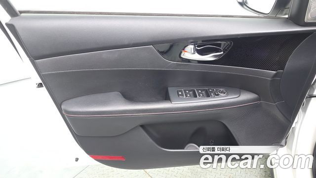 Kia K3 5Door GT Signature 2021 — фото 24