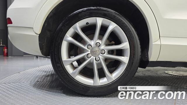 Audi Q3 2.0 TDI Quattro Dynamic 8U 2014 — фото 5
