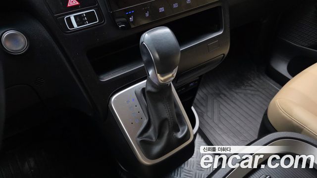 Hyundai Staria Cargo 5-Seater Modern 2022 — фото 9