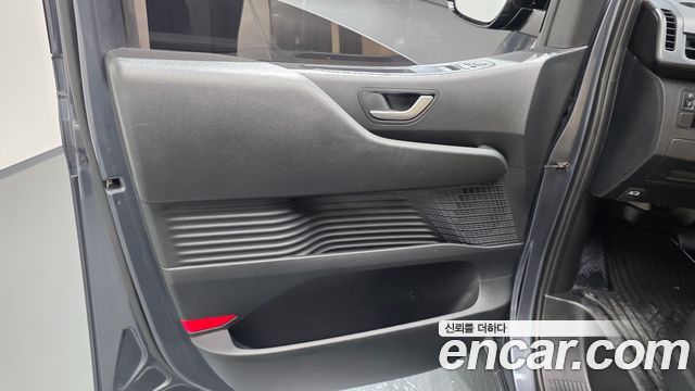 Hyundai Staria Cargo 5-Seater Modern 2022 — фото 24