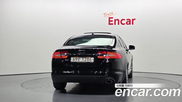 Jaguar XF 2.2D Luxury X250 2015 — фото 4