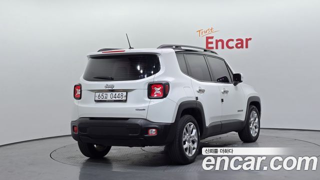 Jeep Renegade 2.4 Longitude 2016 — фото 2