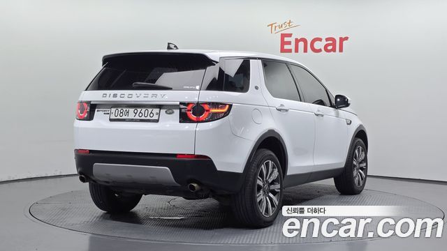 Land Rover Discovery Sport 2.0 TD4 HSE Luxury 2018 — фото 2