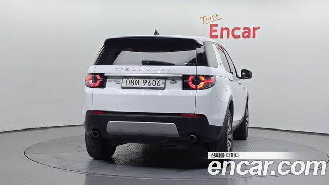Land Rover Discovery Sport 2.0 TD4 HSE Luxury 2018 — фото 4