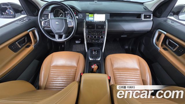 Land Rover Discovery Sport 2.0 TD4 HSE Luxury 2018 — фото 7