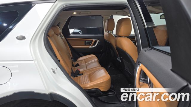 Land Rover Discovery Sport 2.0 TD4 HSE Luxury 2018 — фото 15