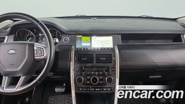 Land Rover Discovery Sport 2.0 TD4 HSE Luxury 2018 — фото 17