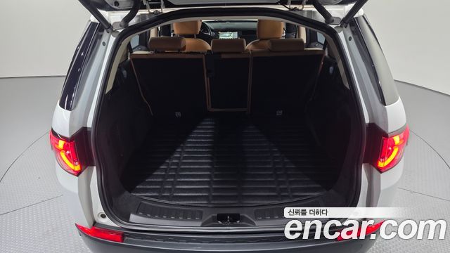 Land Rover Discovery Sport 2.0 TD4 HSE Luxury 2018 — фото 22