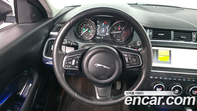 Jaguar E-PACE D180 S 2019 — фото 13
