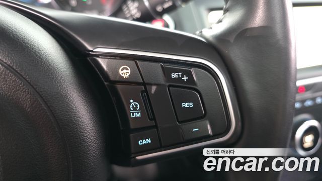 Jaguar E-PACE D180 S 2019 — фото 17