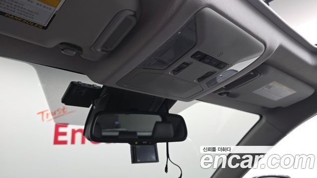 Toyota RAV4 (V) 2.5 4WD Hybrid 2019 — фото 19