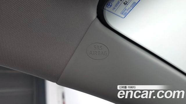 Toyota RAV4 (V) 2.5 4WD Hybrid 2019 — фото 32
