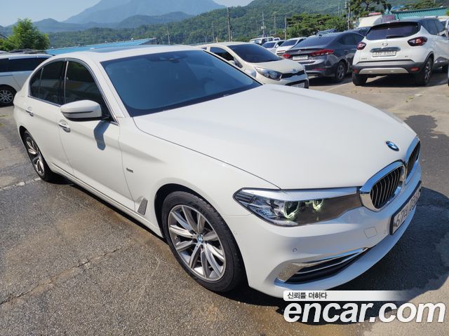 BMW 5 Series (G30) 520i Luxury 2018 — фото 1